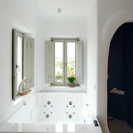 Superior Villa Naousa (Paros)
